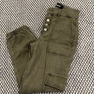 Express cargo pants with buttons